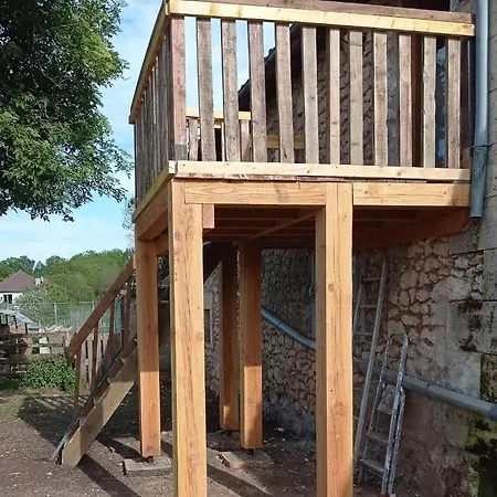 Апартаменты Ecurie Le Buguet Saint-Antoine-Cumond